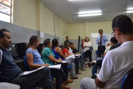 Professores de Lourdes solicitaram reunião com membros da Comissão de Monitoramento e Avaliação de Desempenho da SEED