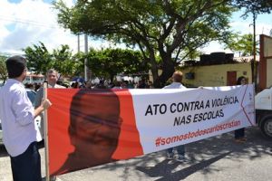 ato violencia escolas 14ago14 4-300x200 ato violencia escolas 14ago14 4-300x200