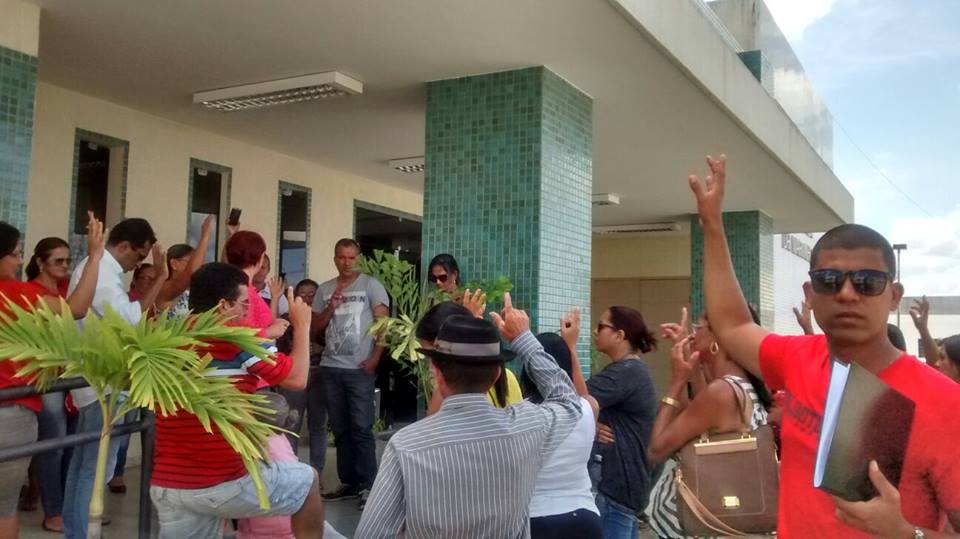 Os professores retornam às salas de aula na próxima terça-feira, 3 Os professores retornam às salas de aula na próxima terça-feira, 3
