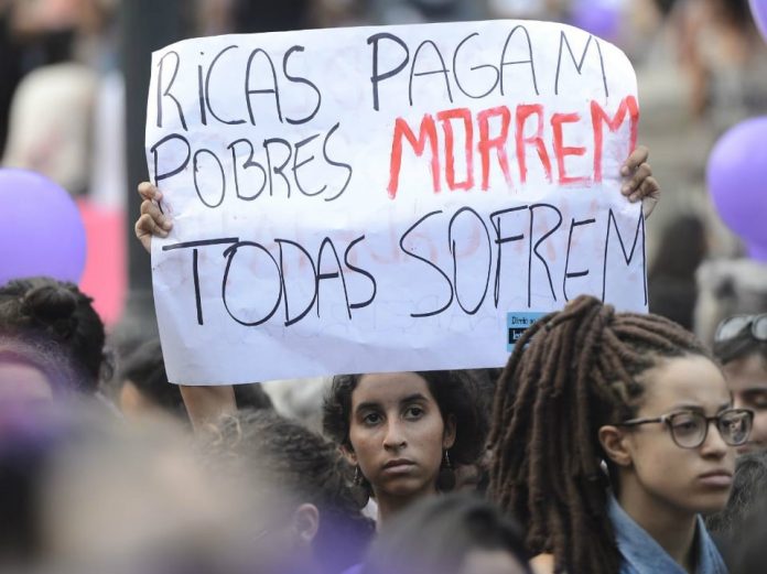 2020_08_31_destaque_mocao_aborto