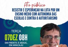 Professores e professoras fazem ato em defesa da autonomia e contra autoritarismos da Seduc