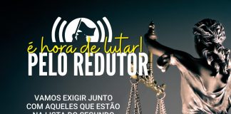 Professoras e professores fazem ato em frente ao Tribunal de Justiça