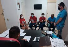 Professores e professoras cobram de prefeito de Poço Redondo pagamento da revisão do piso salarial