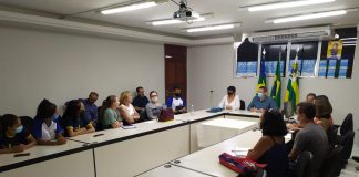 Estudantes do Colégio Estadual Prof. Gonçalo Rollemberg exigem novo prédio e fim de aulas não presenciais