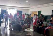 Poço Verde: Professores e professoras ocupam prefeitura e conseguem marcar audiência com gestão municipal