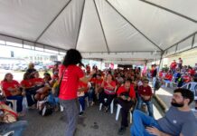 Professoras e professores cobram que Governo do Estado apresente Projeto de Lei para retomada da carreira