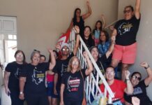 Magistério faz ato em frente à Prefeitura de Neópolis