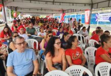 No primeiro dia de paralisação da Rede Estadual, professoras/es tomam a porta da Seduc e quarta-feira tem mais luta