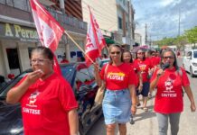 Carmópolis: primeiro dia de paralisação começou com ato na porta da prefeitura