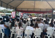 Itaporanga: professores fazem ato na Secretaria de Educação