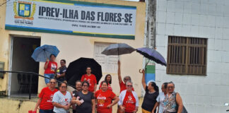 Ilha das Flores: aposentadas fazem vigília por direitos