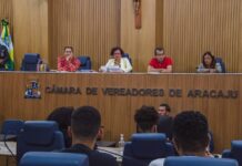 Audiência pública discute defesa da educação